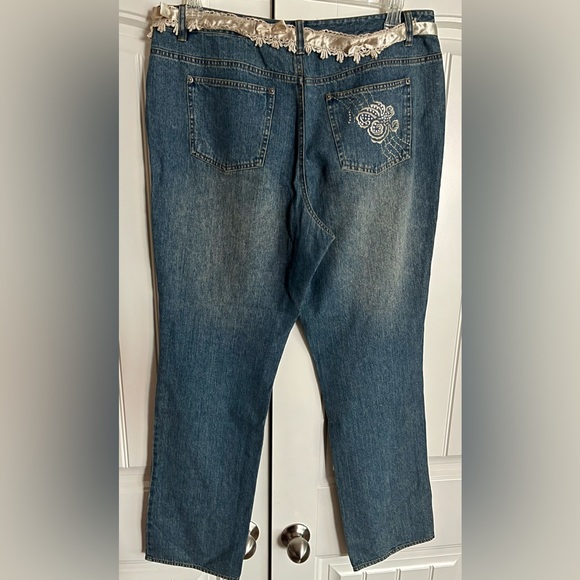 NEW Together by Spiegel Medium Wash Classic Fit Embroidered Jeans Size 16 RARE - Picture 4 of 15